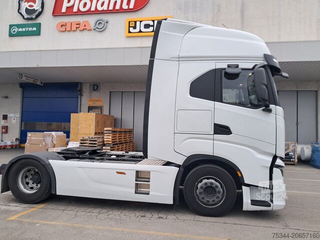 Standard-Sattelzugmaschine Iveco S-way