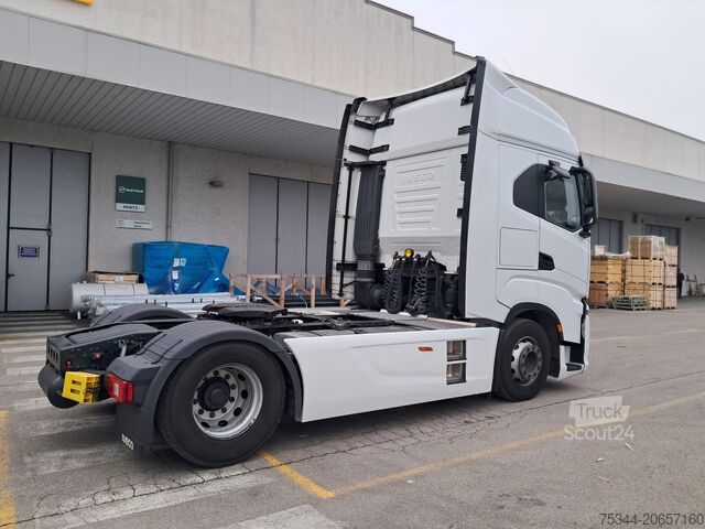 Standard-Sattelzugmaschine Iveco S-way