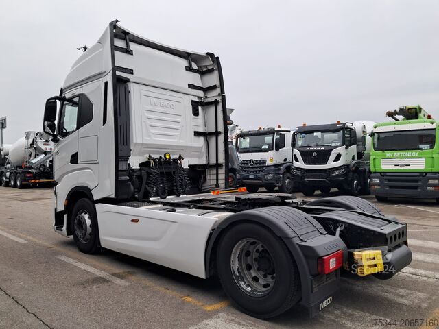 Standard-Sattelzugmaschine Iveco S-way