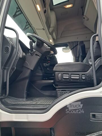 Standard-Sattelzugmaschine Iveco S-way