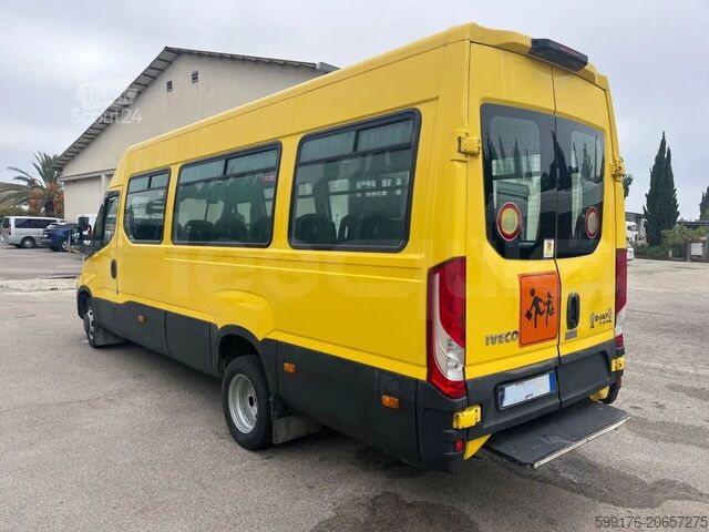 Transport de personnes IVECO Daily