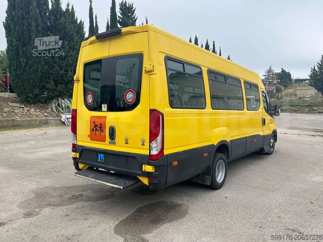 Transport de personnes IVECO Daily