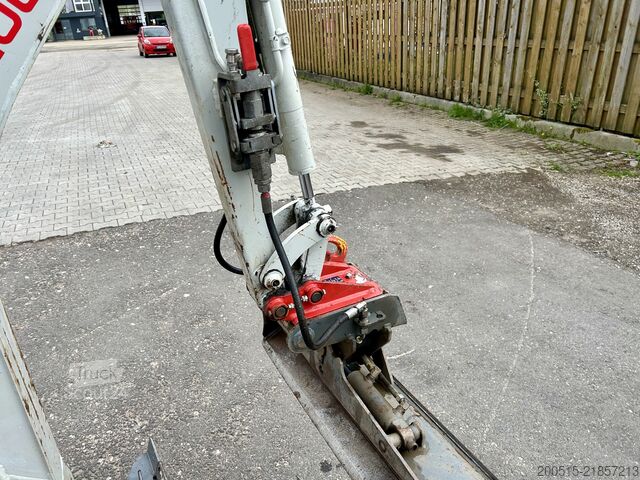 μίνι εκσκαφέας Takeuchi TB 210 R V1