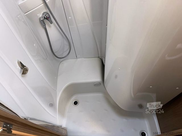 Kamper zintegrowany BÜRSTNER Viseo I 690 G - Einzelbetten - -