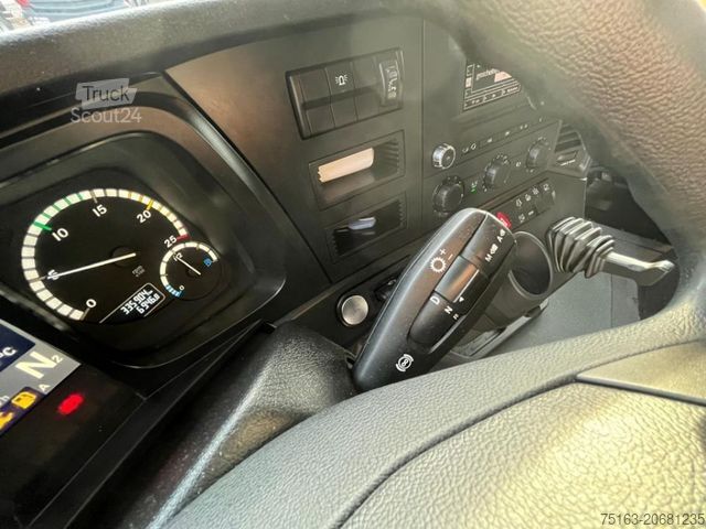 Vrachtauto met open laadbak MERCEDES-BENZ Antos 2542 6x2 Pritsche Heckkran Hiab XS 177 Fun
