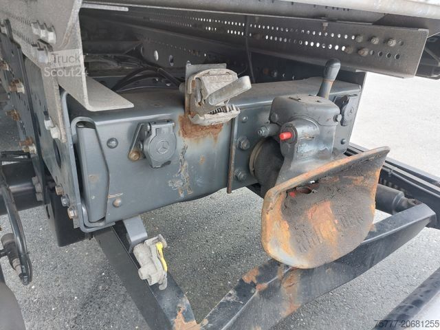 Kuorma-auto umpikorilla MERCEDES-BENZ Atego 12-24 Koffer- Blatt/Luft - LBW- Klima
