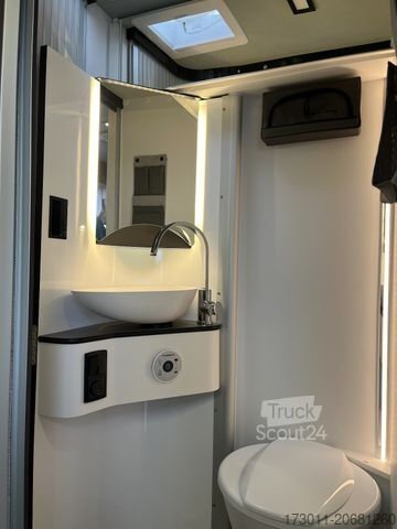 Obytný vůz PÖSSL Summit 600 l - Automatik Markise Solar Lithium