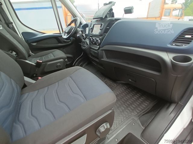 Yüksek tavanlı panelvan IVECO Daily Kasten HKa 35S21 V WB3520 AHK, Standheizun
