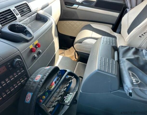 Mobiele kraan MAN TGS mit HMF 3220 K6+ JiB und Seilwinde