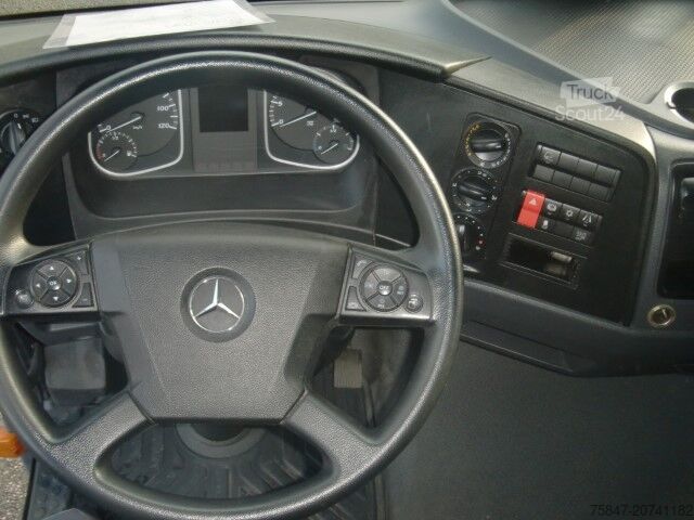 Transportér s kufrem Mercedes-Benz Atego 818 L LBW AHK Klima