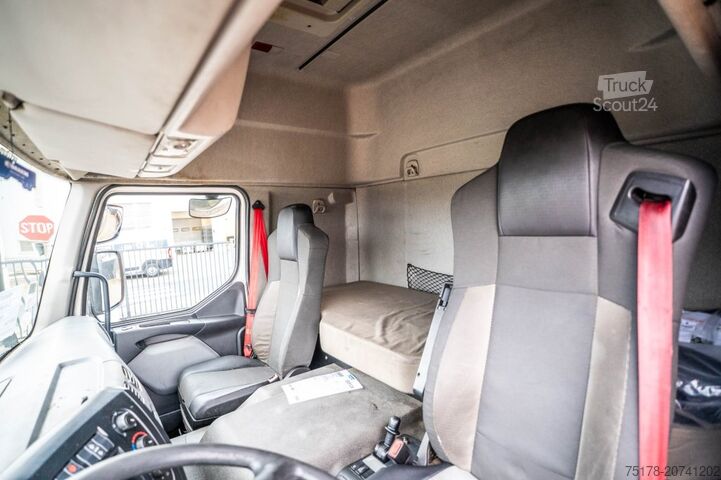 Resväska RENAULT D 19 280 WIDE + DHOLLANDIA 3 T.