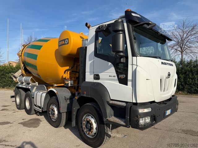 Auto betonowóz Astra HD9 84.48