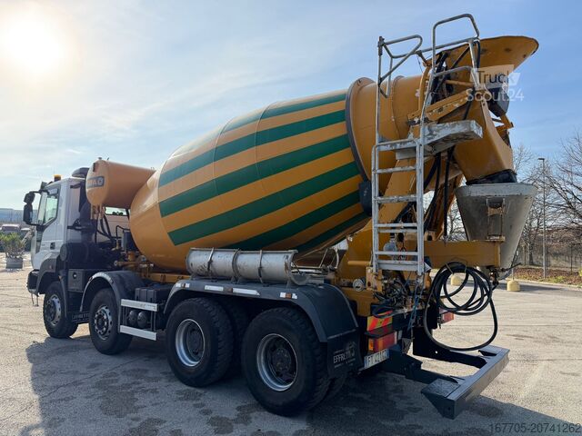 Auto betonowóz Astra HD9 84.48