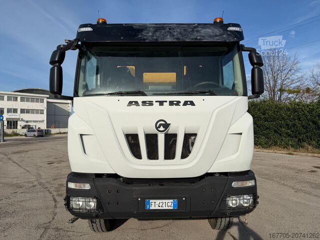 Auto betonowóz Astra HD9 84.48