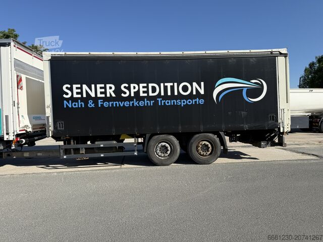 Anhänger mit Pritsche & Plane Schmitz Cargobull Plane Edscha Ladebordwand