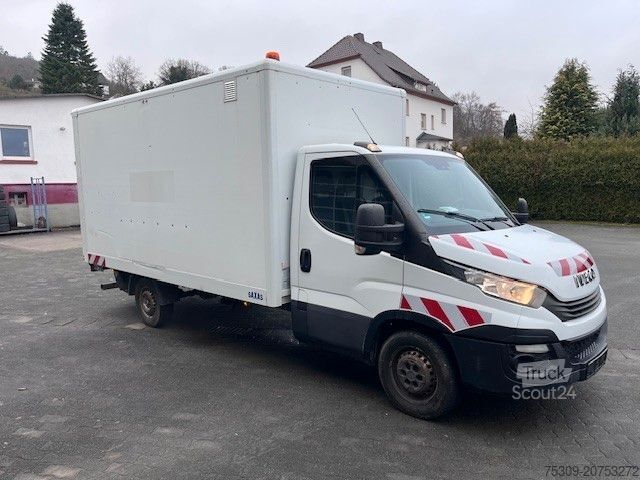 Vrachtwagen met bakwagen IVECO Daily 35-160 Koffer/LBW/Klima/R Kamera/Standheiz