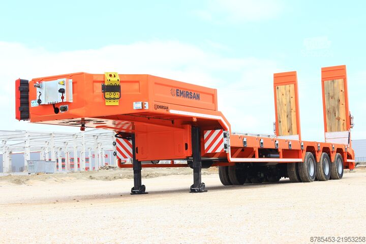 Alçak yataklı yarı römork inşaat makinesi taşımak için LOWBED TRAILER 2026