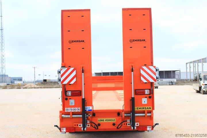 Alçak yataklı yarı römork inşaat makinesi taşımak için LOWBED TRAILER 2026