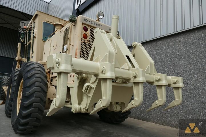 Greideris Caterpillar 130G Ex-army