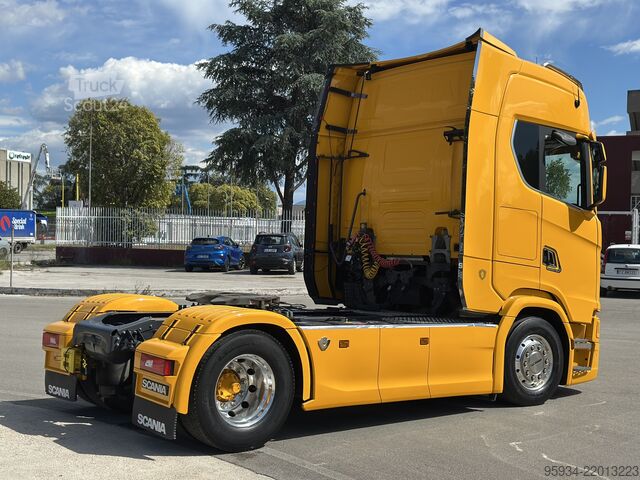 štandardný ťahač SCANIA 590S  FULL PNEUMATIC 2+2  