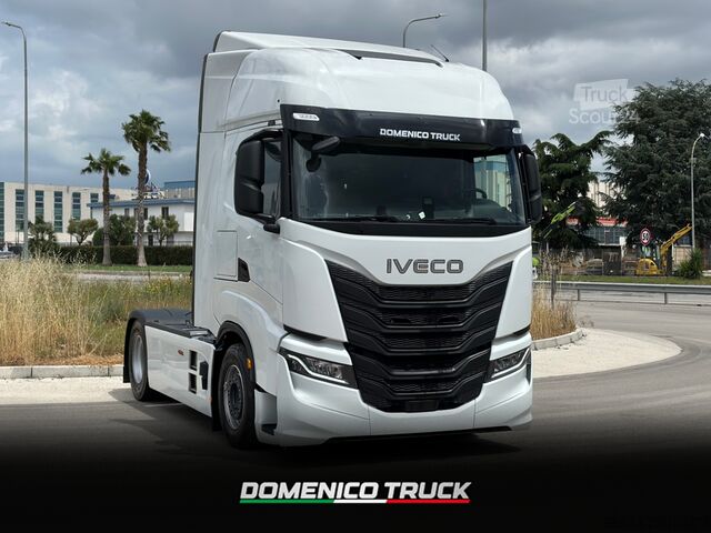 стандартен влекач Iveco S-WAY 500