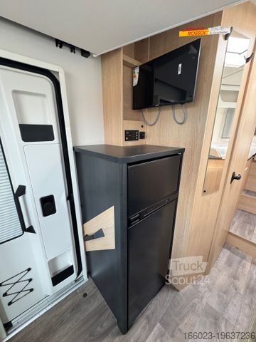 Yarı entegre karavan SUNLIGHT Adventure T Ford 670S