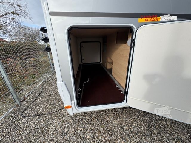 Yarı entegre karavan SUNLIGHT Adventure T Ford 670S