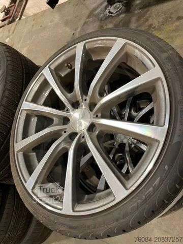 Wheels with tire set Pirelli *Brock velgen met Pirelli banden *235/35 ZR19