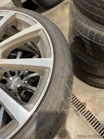 Wheels with tire set Pirelli *Brock velgen met Pirelli banden *235/35 ZR19