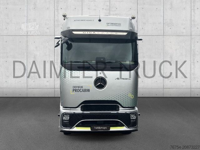 Standardní tahač Mercedes-Benz Actros 1848 LS GigaSpace DriverExtent Retarder LED