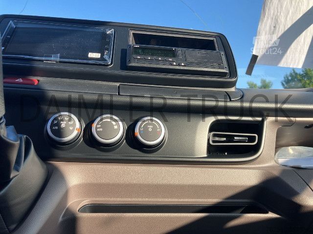 Furgón volquete FUSO Mitsubishi Canter 6S15 Kipper AHK KlimaA LED