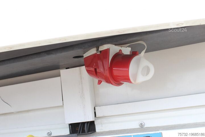 Semirimorchio SCHMITZ Bi-Multi-Temp. TW Rolltor Lenkachse Rent-Miete