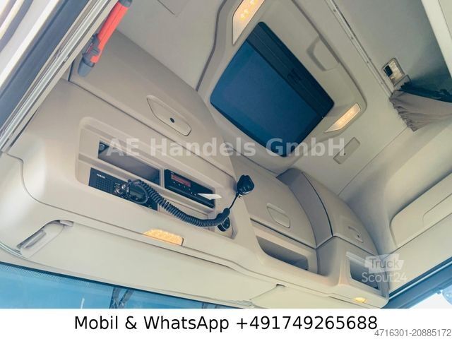 Standard tractor unit IVECO S-Way 460 AS LNG *Retarder/ACC/2xTank/LED/Leder