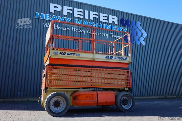 Sakselevator JLG 4069LE Electric, 14.2m Working Height, 360kg Capac