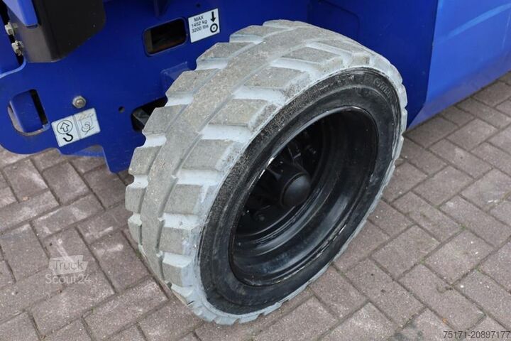 Sakselevator JLG M3369 Hybrid, 12m Working Height, 450kg Capacity,