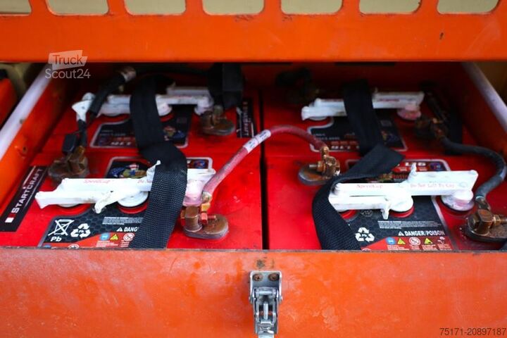 Sakselevator JLG M4069LE Hybrid, 14.2m Working Height, 360kg Capaci