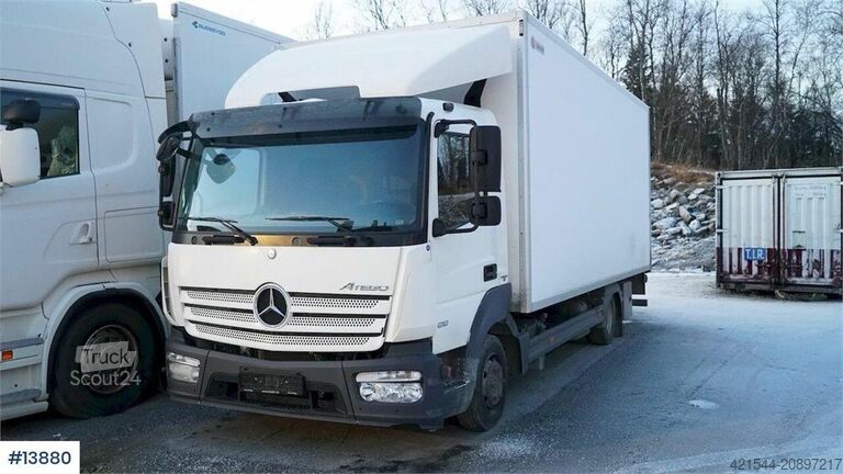 Kufr Mercedes-Benz Atego 818 box truck.