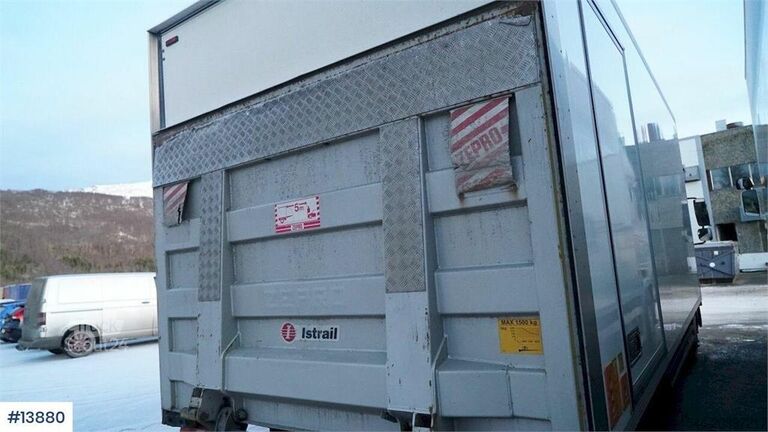 Kufr Mercedes-Benz Atego 818 box truck.