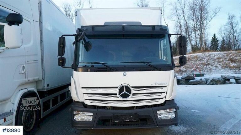 Kufr Mercedes-Benz Atego 818 box truck.