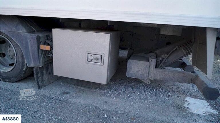 Kufr Mercedes-Benz Atego 818 box truck.