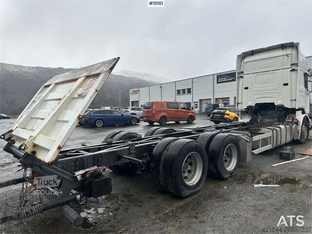 Chasis con cabina Scania R480 6x2 w/ Zepro lift. Rep. object.