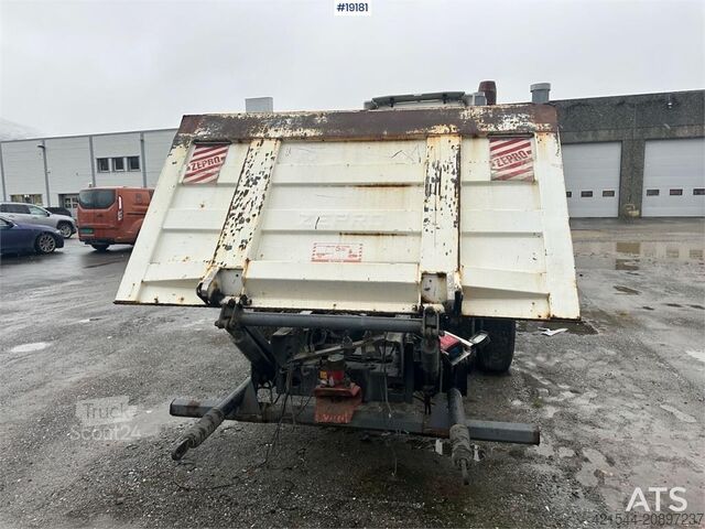 Chasis con cabina Scania R480 6x2 w/ Zepro lift. Rep. object.