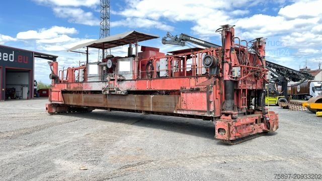 محطة خلط الأسفلت WIRTGEN SP 1500 L /Gleitschalungsfertiger Concrete Paver