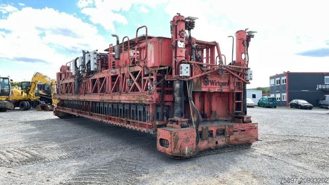 محطة خلط الأسفلت WIRTGEN SP 1500 L /Gleitschalungsfertiger Concrete Paver