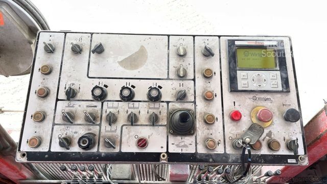 محطة خلط الأسفلت WIRTGEN SP 1500 L /Gleitschalungsfertiger Concrete Paver