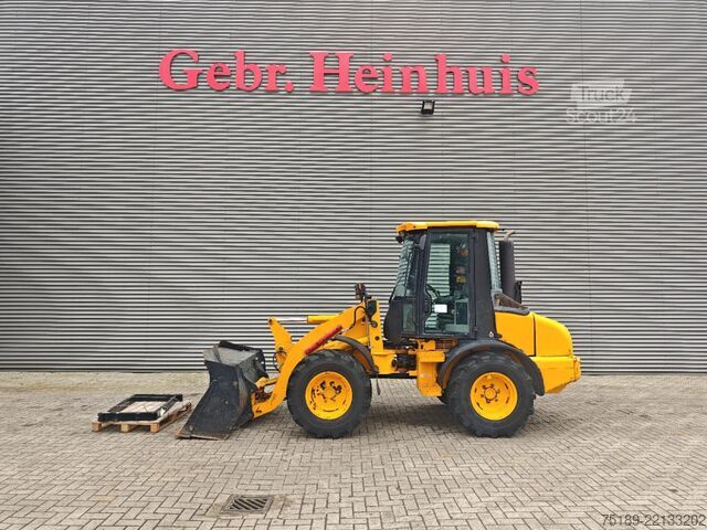 Chargeuse JCB 409 Bucket + Forks!