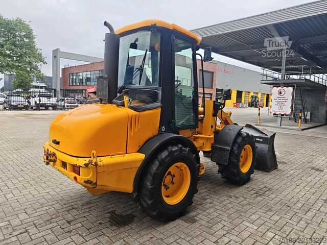 Chargeuse JCB 409 Bucket + Forks!