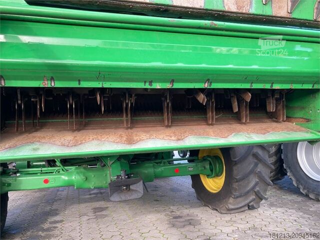 Skördetröska JOHN DEERE T 670 Allrad