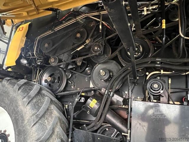 Mähdrescher NEW HOLLAND CX 8060