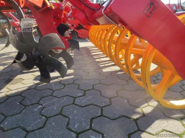 Cultivator de câmp Väderstad CULTUS CS 300